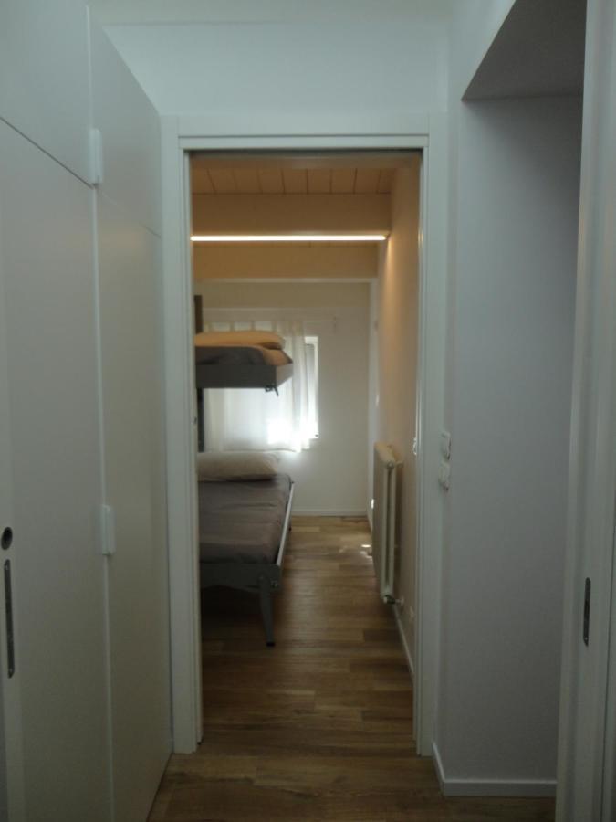 Apartamento Casa Klimt Vicinissima Al Mare Parcheggio Privato Gratuito Se Disponibile Pescara Exterior foto