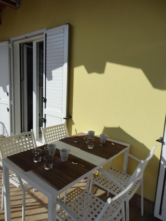 Apartamento Casa Klimt Vicinissima Al Mare Parcheggio Privato Gratuito Se Disponibile Pescara Exterior foto